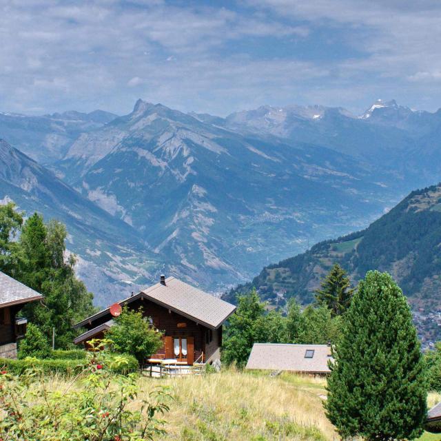 hebergement-la-tzoumaz-ete.jpg