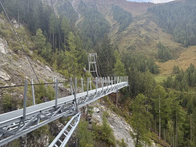 Passerelle Des Dzoras 10 Septembre 2025 5 Rotated